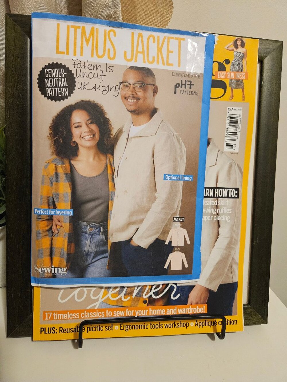 UK Sewing Magazines With Patterns - Picture 8 of 8